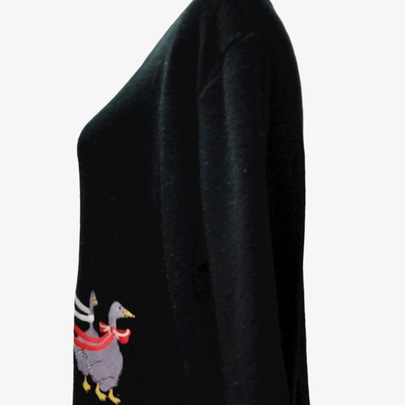 Vintage 1960s Duck Sweater Thin Knit Ducks w Ribbo - Picture 4 of 16